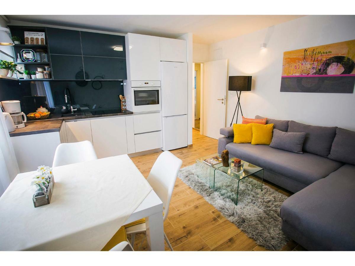Apartment Sweet In Center Of *